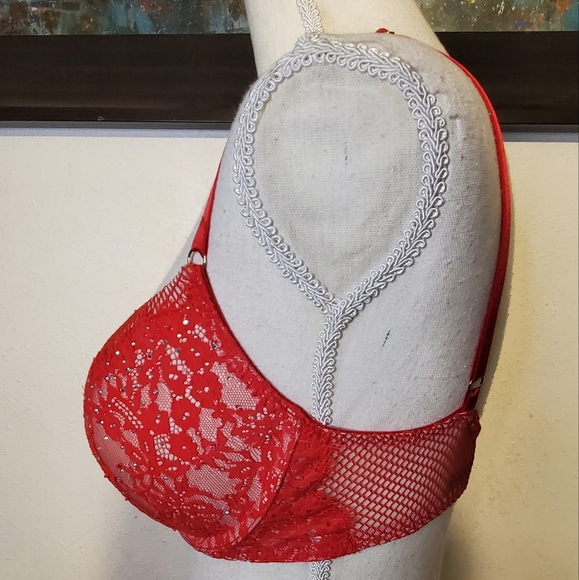 Victoria's Secret Very Sexy Push-up - Picture 5 of 9